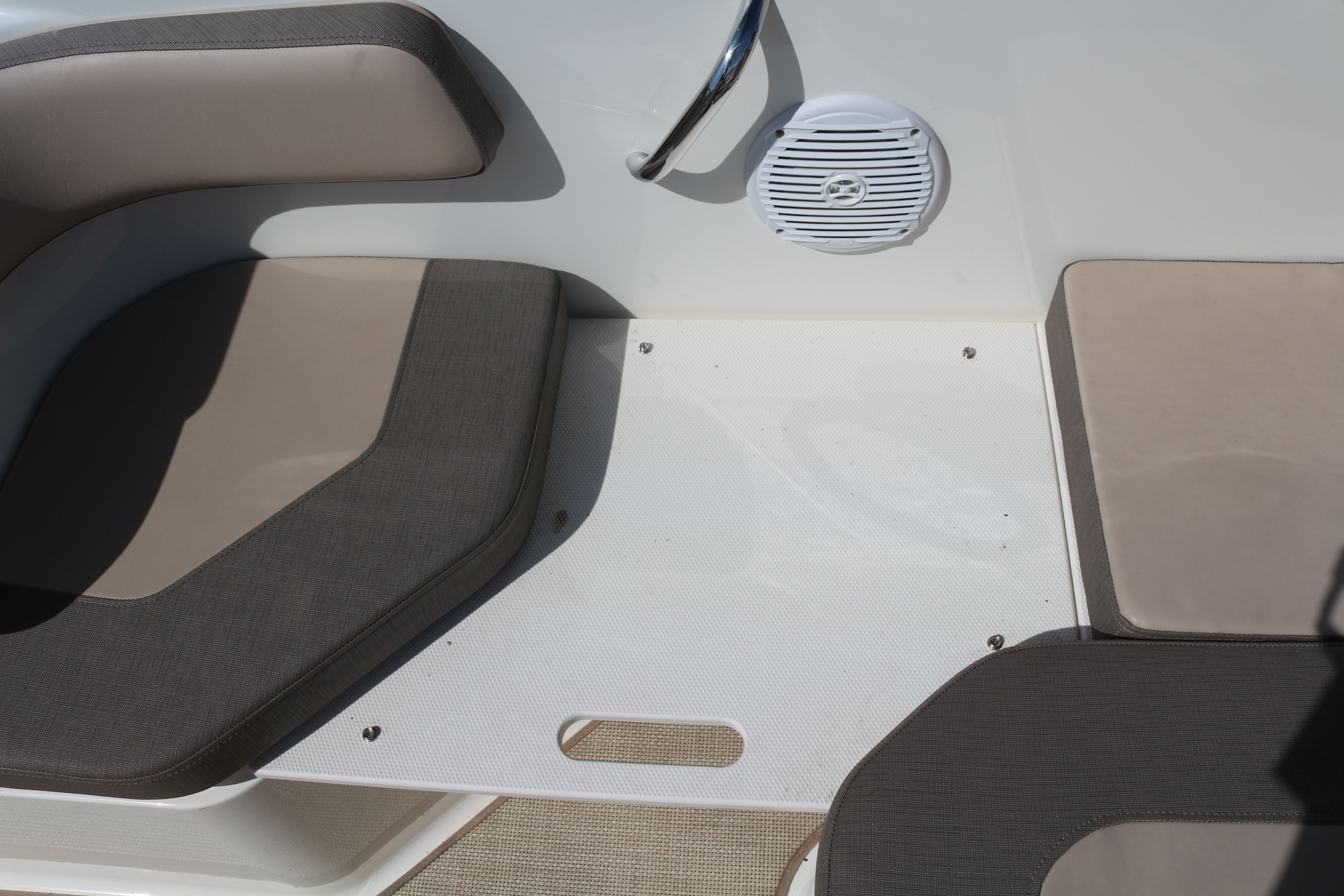 Bayliner VR6 E | Waterfire