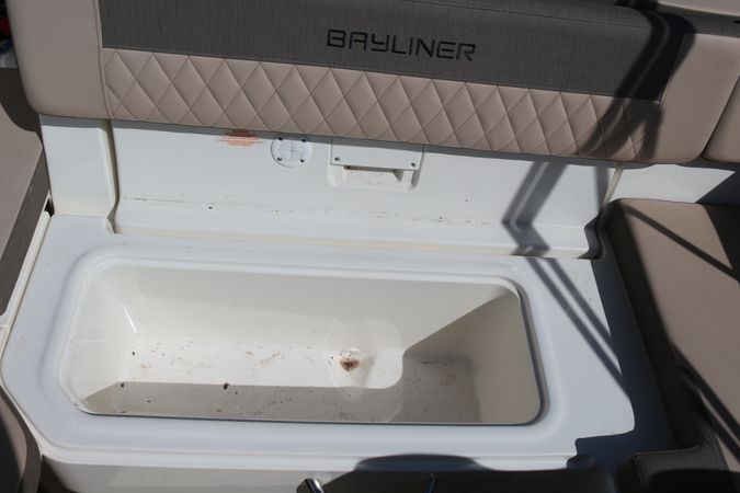 Bayliner VR6 E | Waterfire