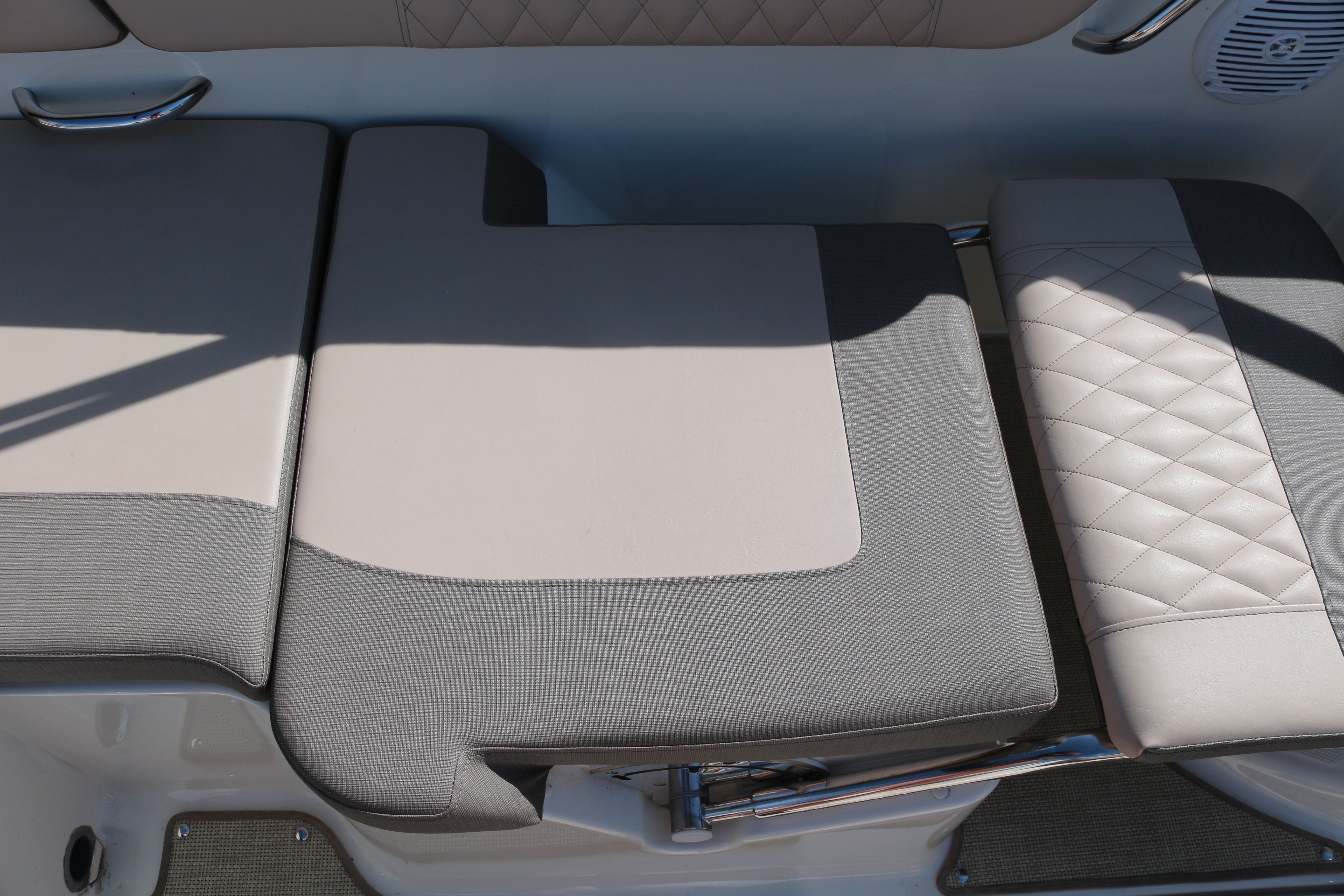 Bayliner VR6 E | Waterfire