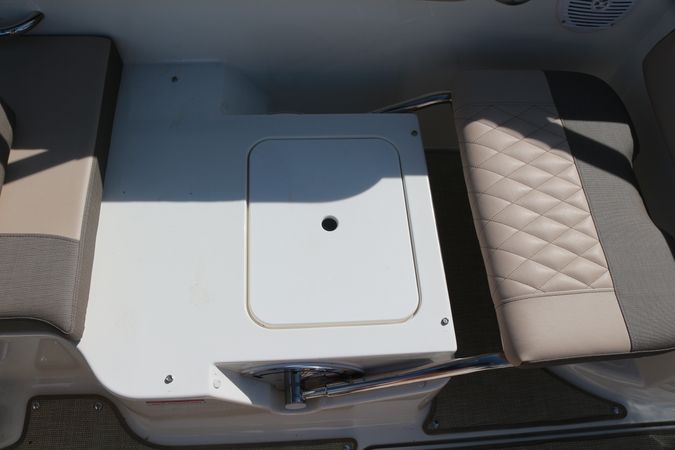 Bayliner VR6 E | Waterfire