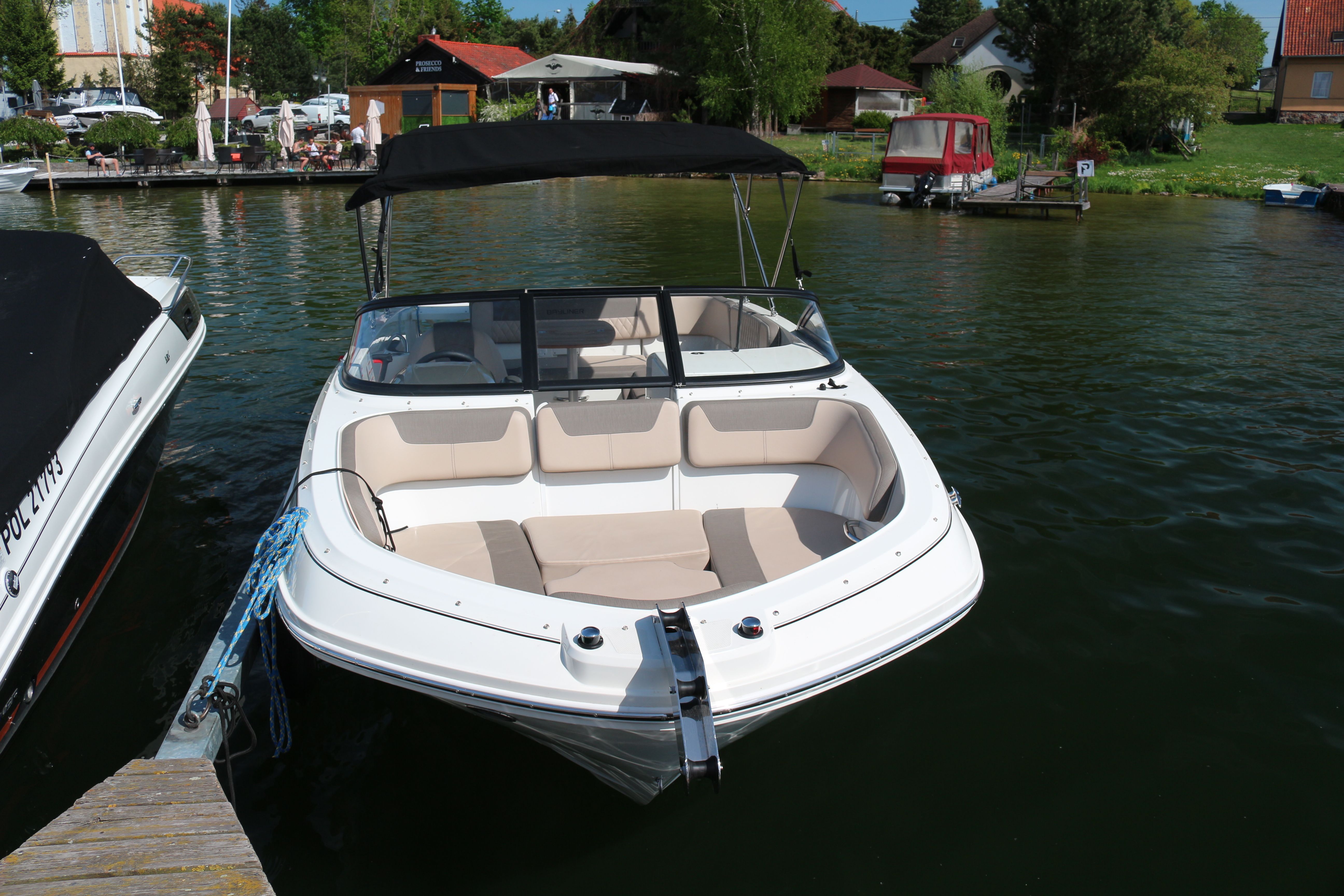 Bayliner VR6 E | Waterfire