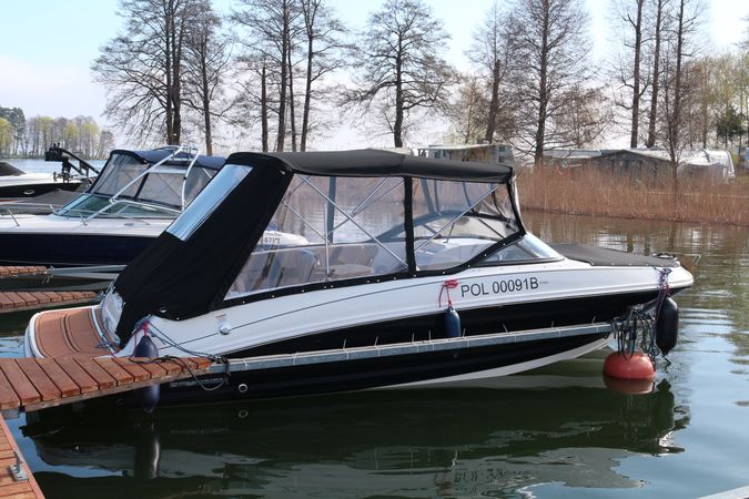 Bayliner VR6 E | Piu Bella Cosa