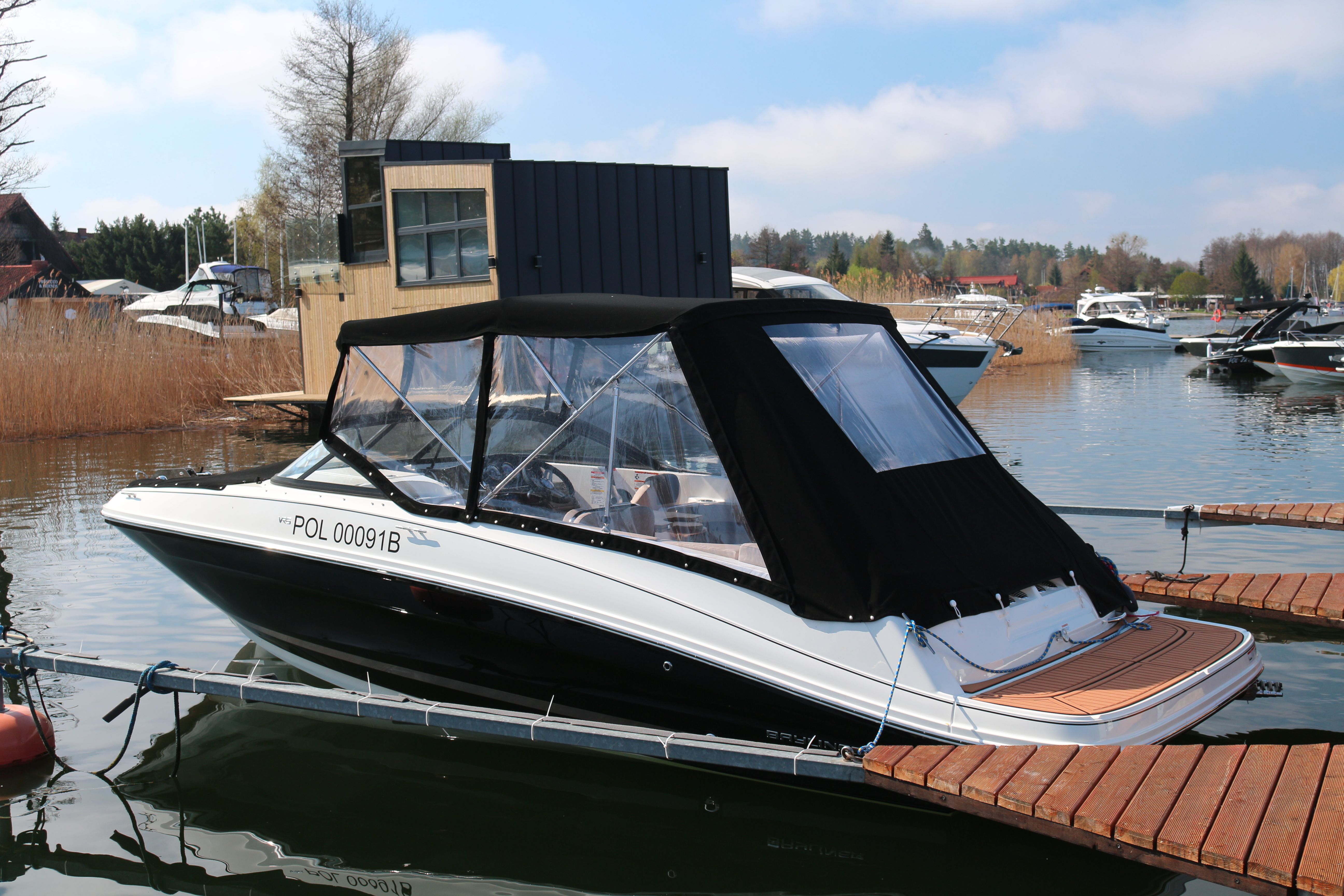 Bayliner VR6 E | Piu Bella Cosa