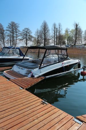 Bayliner VR6 E | Piu Bella Cosa