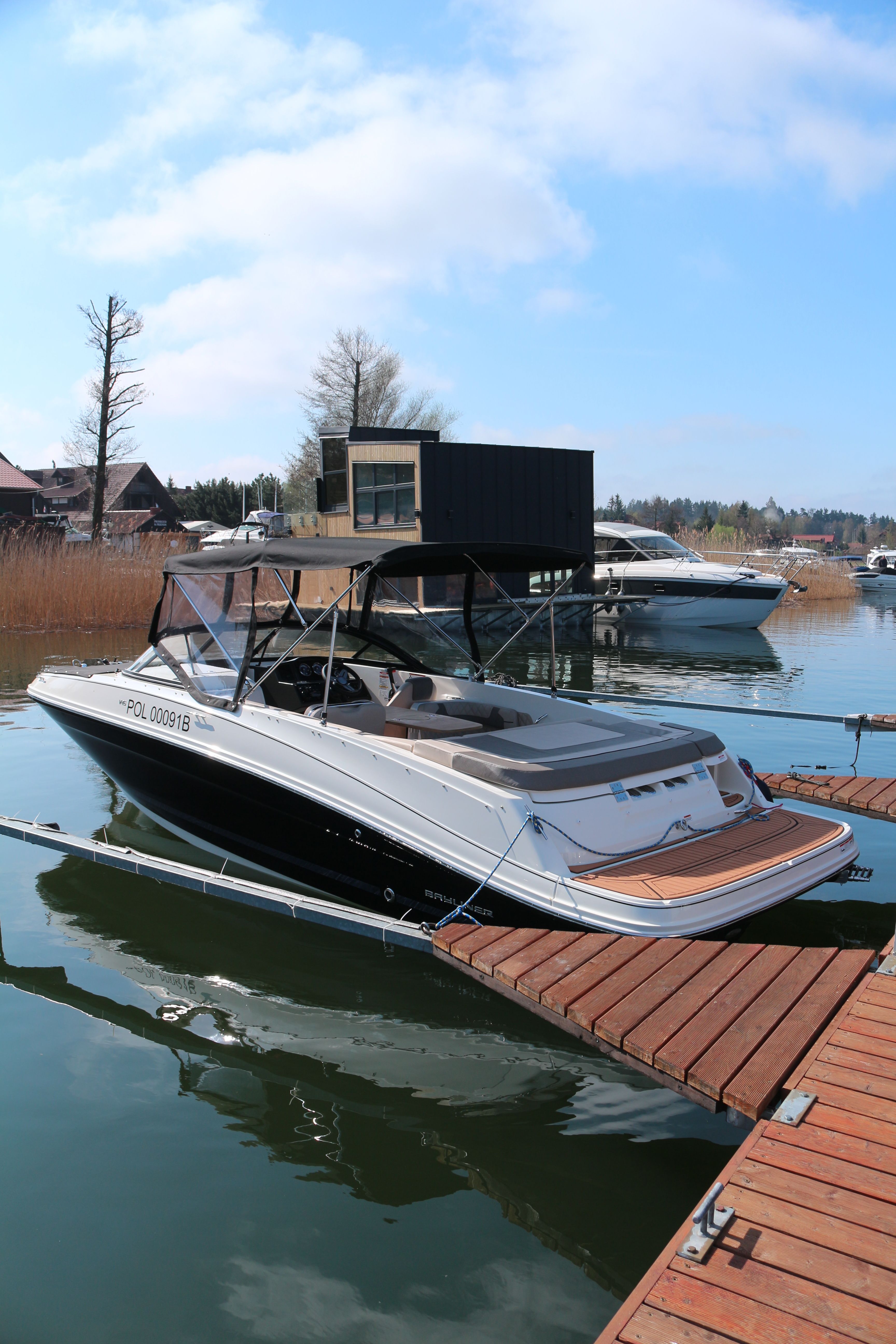 Bayliner VR6 E | Piu Bella Cosa