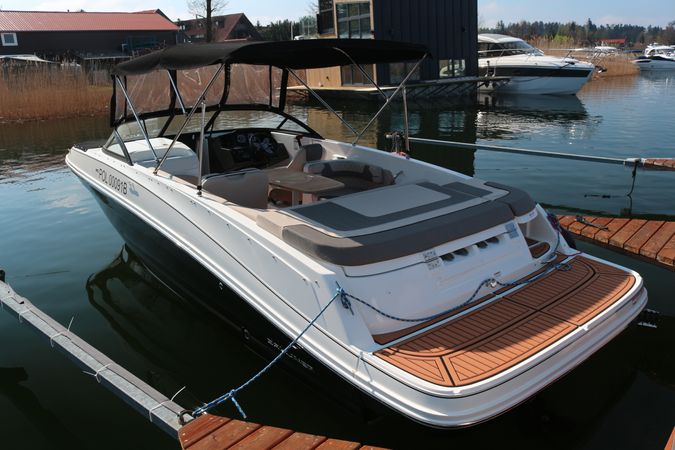 Bayliner VR6 E | Piu Bella Cosa