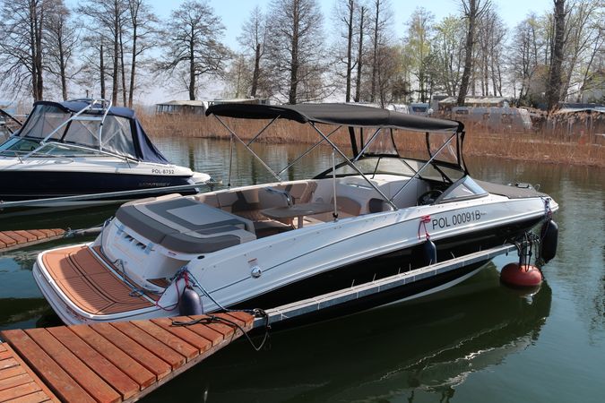 Bayliner VR6 E | Piu Bella Cosa