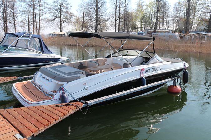 Bayliner VR6 E | Piu Bella Cosa