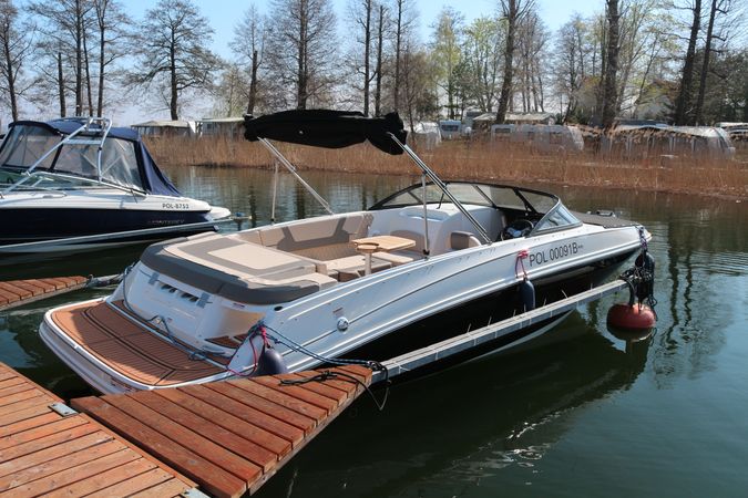 Bayliner VR6 E | Piu Bella Cosa
