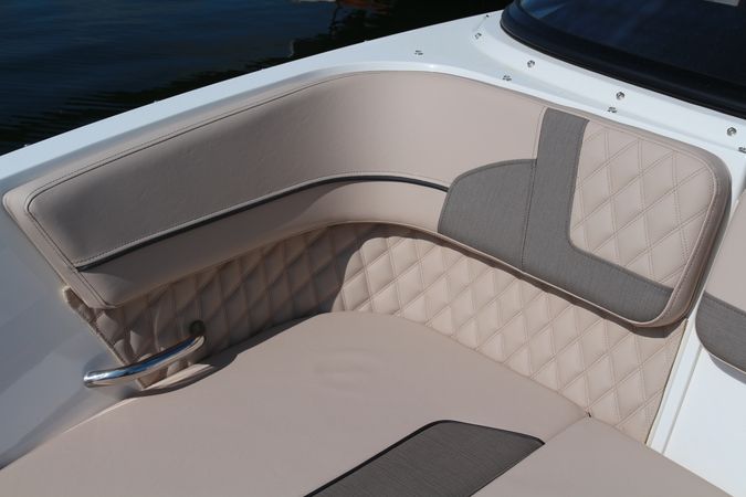 Bayliner VR6 E | Piu Bella Cosa