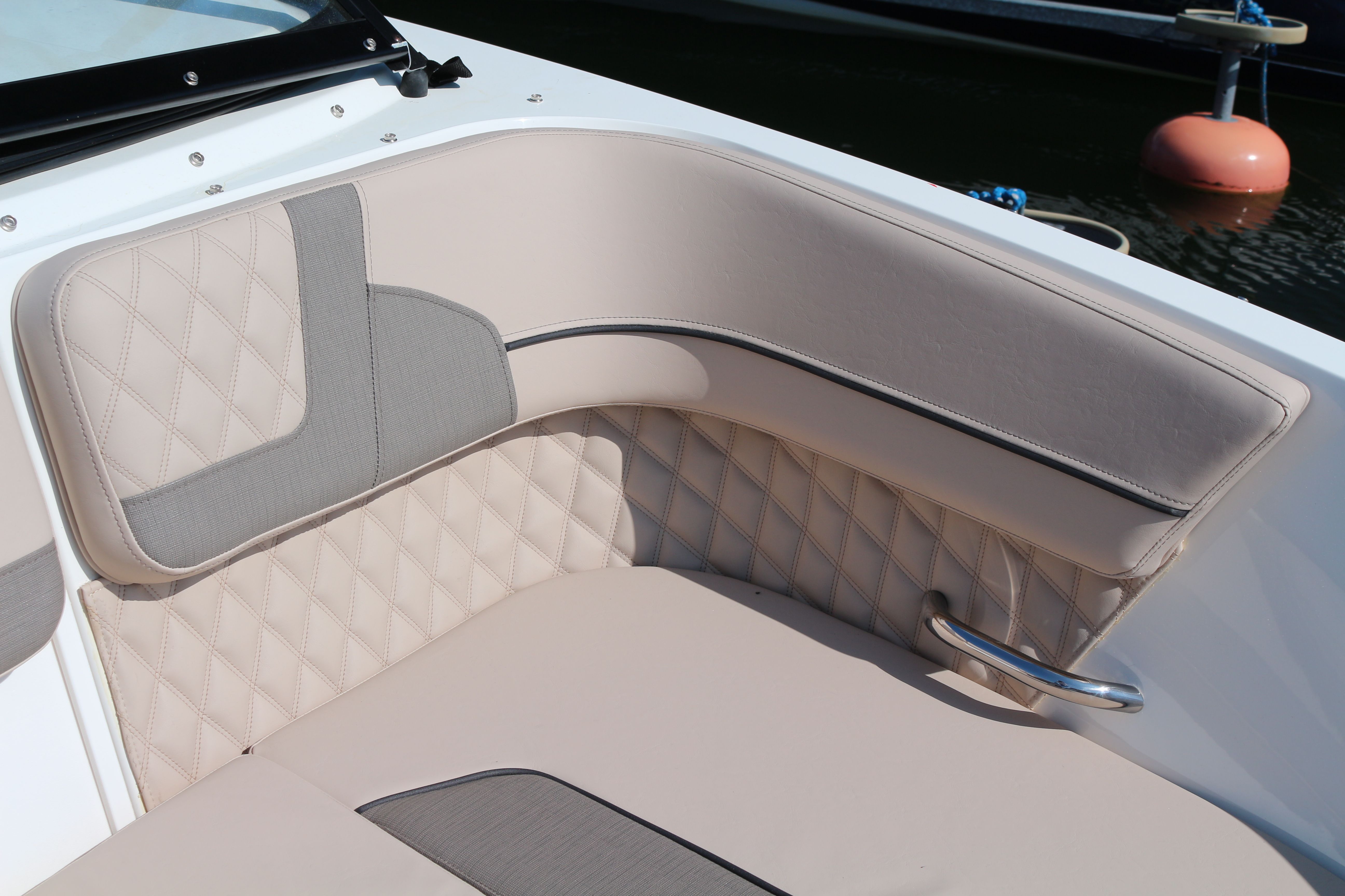 Bayliner VR6 E | Piu Bella Cosa