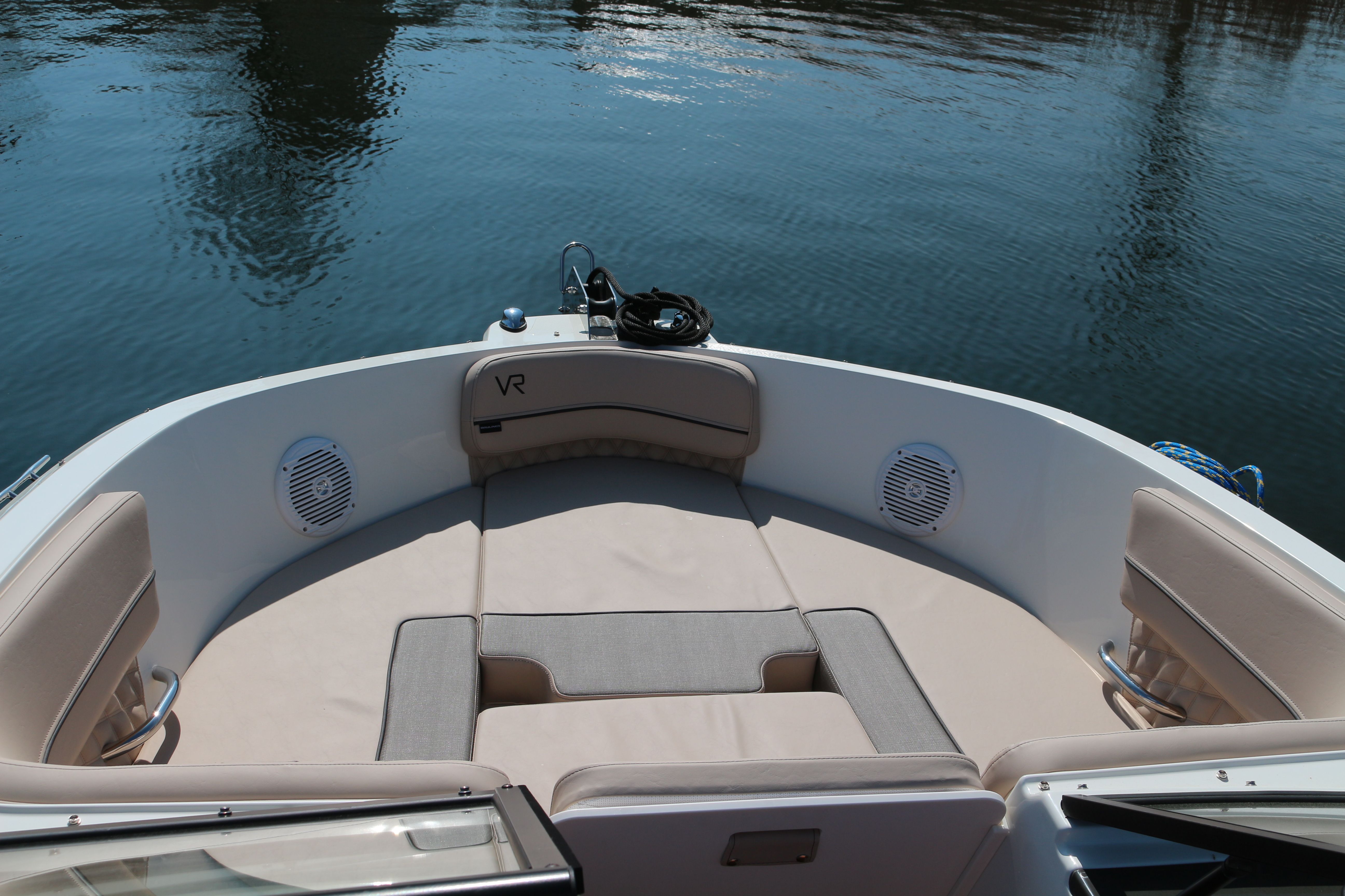 Bayliner VR6 E | Piu Bella Cosa