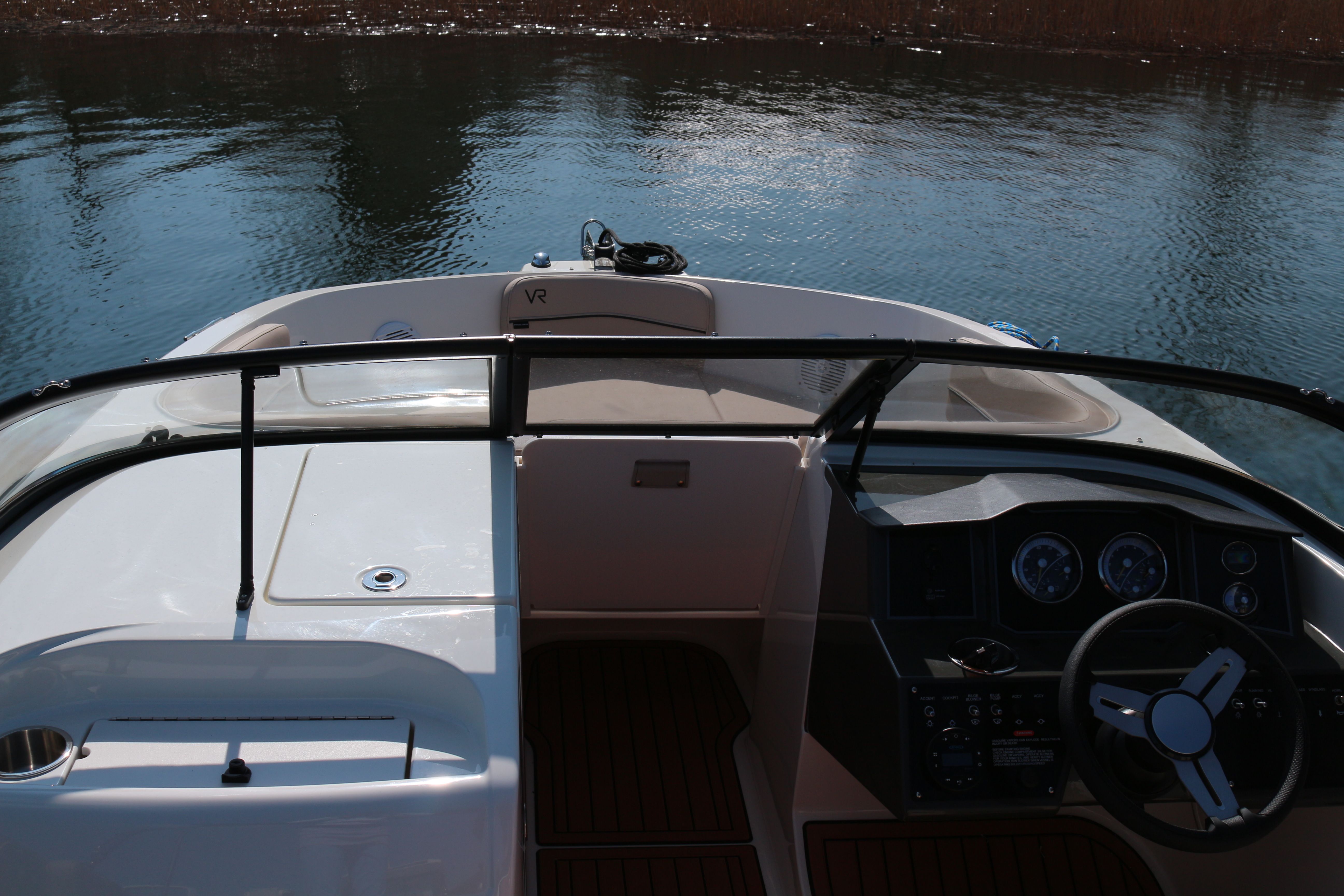 Bayliner VR6 E | Piu Bella Cosa