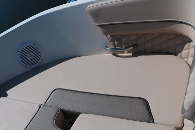 Bayliner VR6 E | Piu Bella Cosa