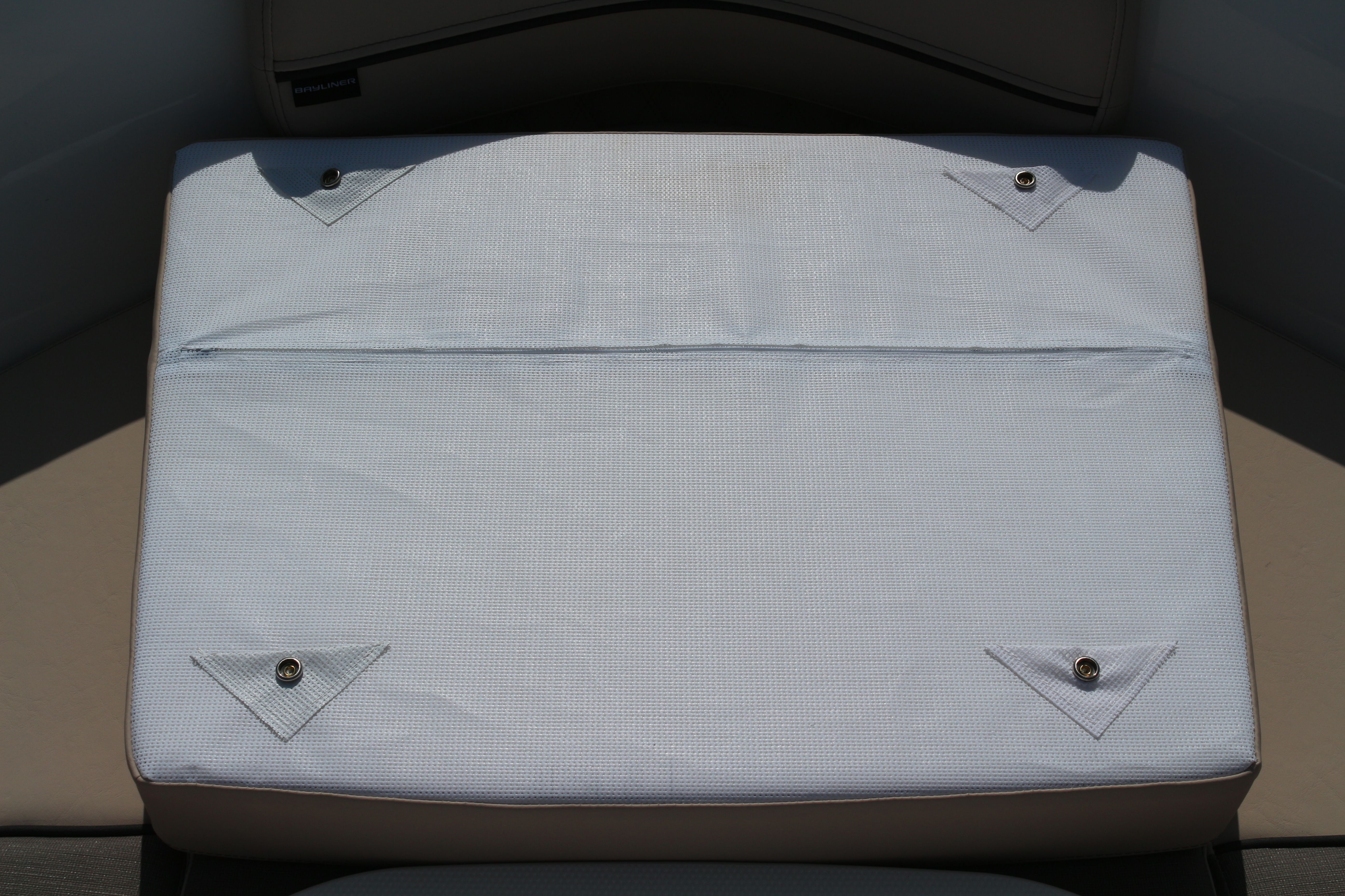 Bayliner VR6 E | Piu Bella Cosa