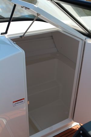 Bayliner VR6 E | Piu Bella Cosa