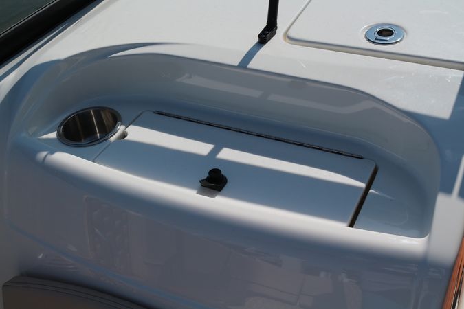 Bayliner VR6 E | Piu Bella Cosa