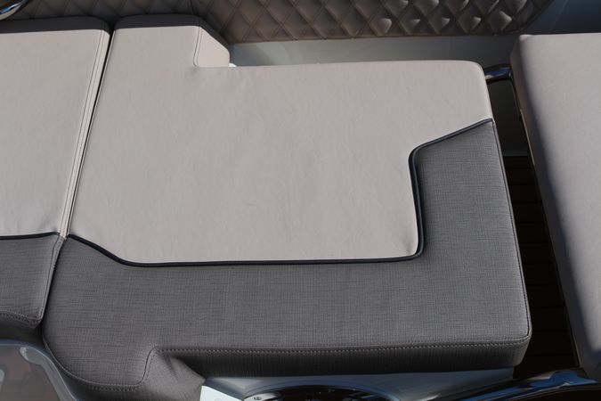 Bayliner VR6 E | Piu Bella Cosa