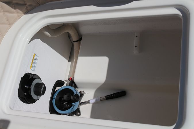 Bayliner VR6 E | Piu Bella Cosa