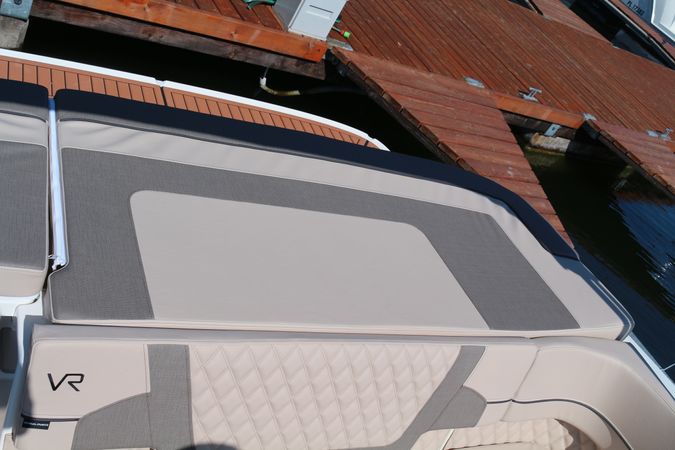 Bayliner VR6 E | Piu Bella Cosa