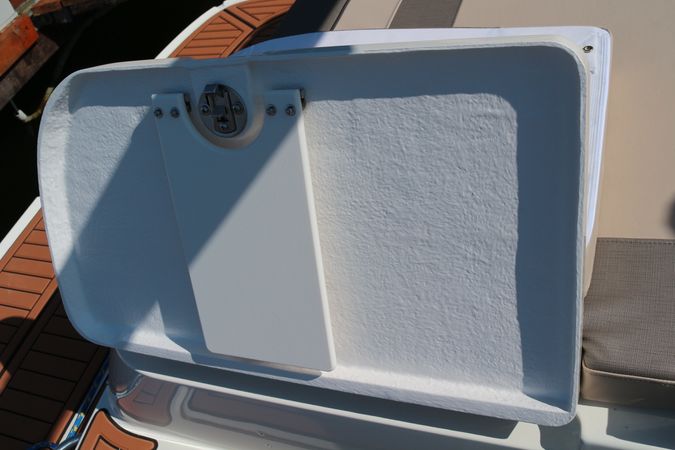 Bayliner VR6 E | Piu Bella Cosa