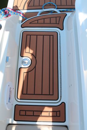 Bayliner VR6 E | Piu Bella Cosa