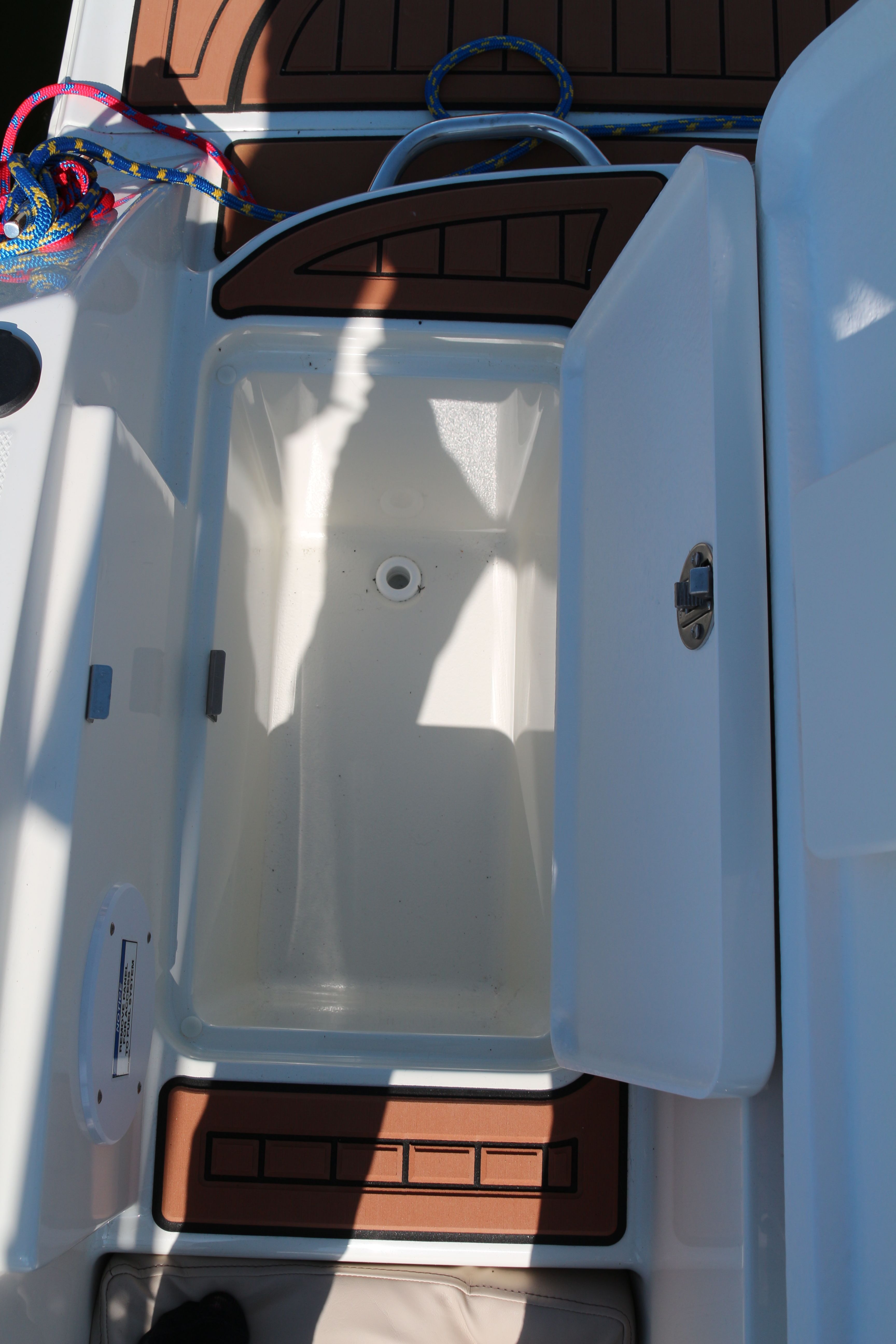 Bayliner VR6 E | Piu Bella Cosa