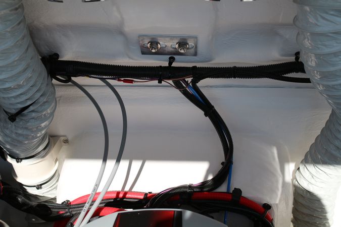 Bayliner VR6 E | Piu Bella Cosa