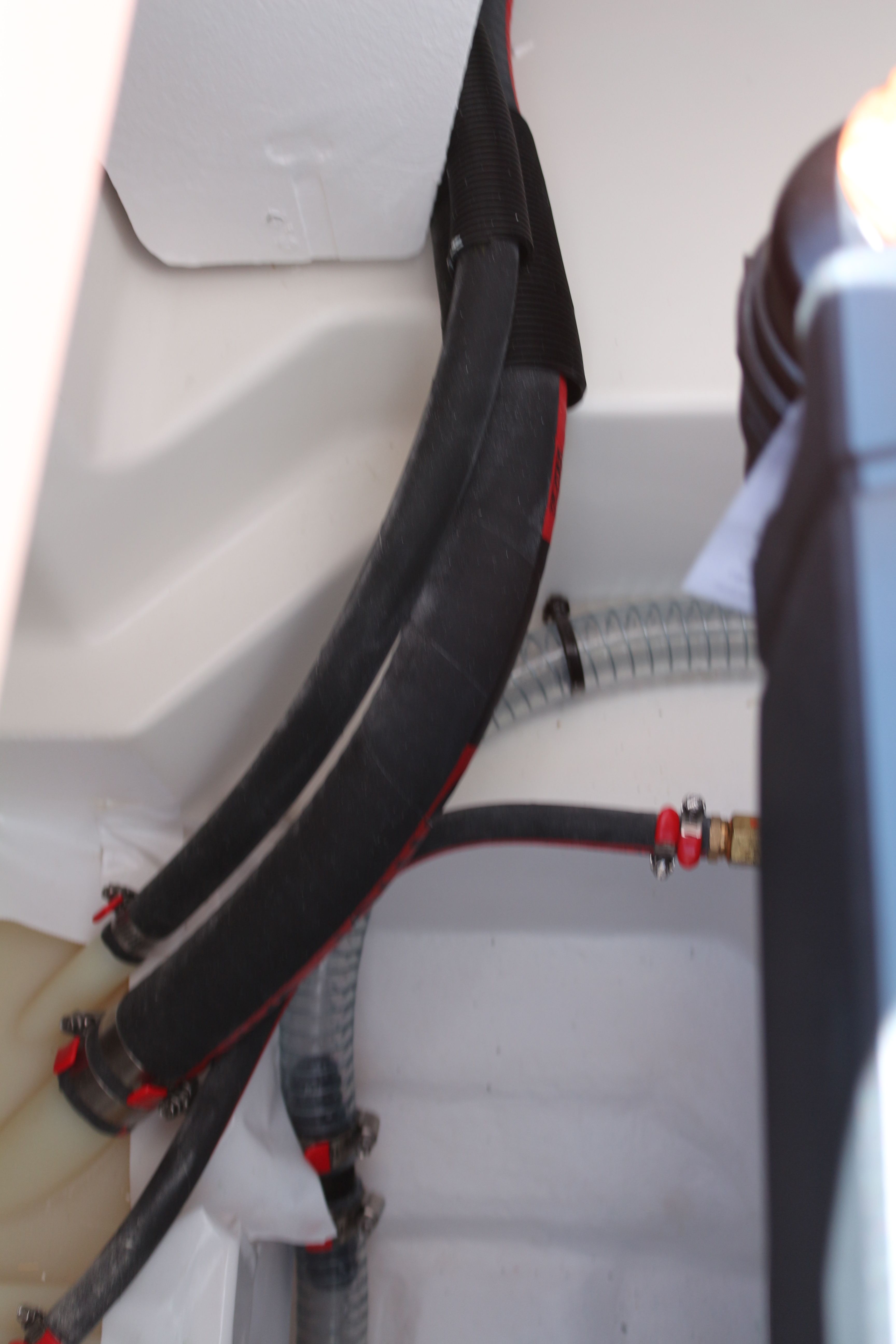 Bayliner VR6 E | Piu Bella Cosa