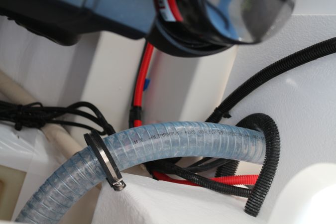 Bayliner VR6 E | Piu Bella Cosa