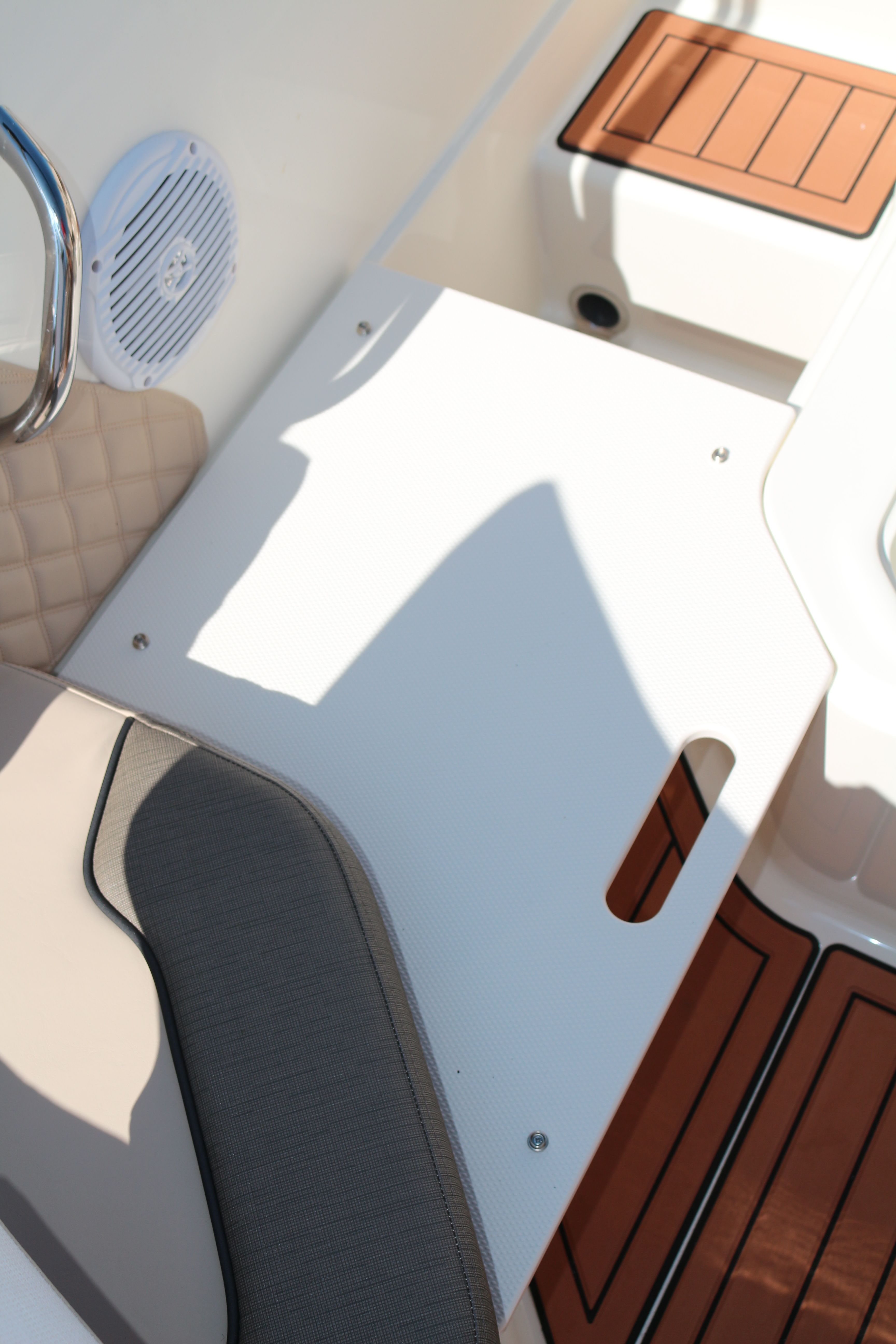 Bayliner VR6 E | Piu Bella Cosa