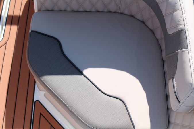 Bayliner VR6 E | Piu Bella Cosa