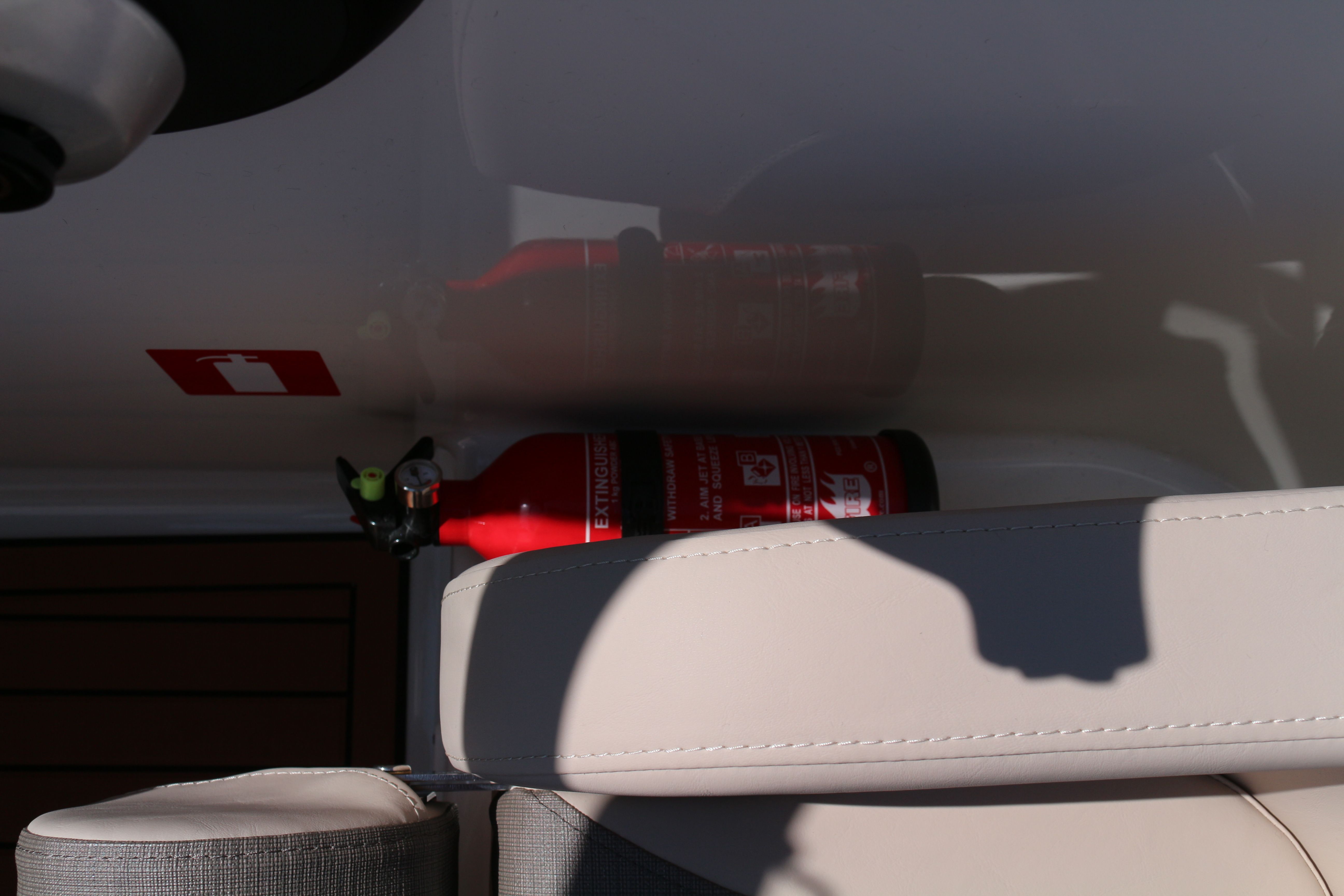 Bayliner VR6 E | Piu Bella Cosa