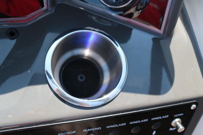 Bayliner VR6 E | Piu Bella Cosa