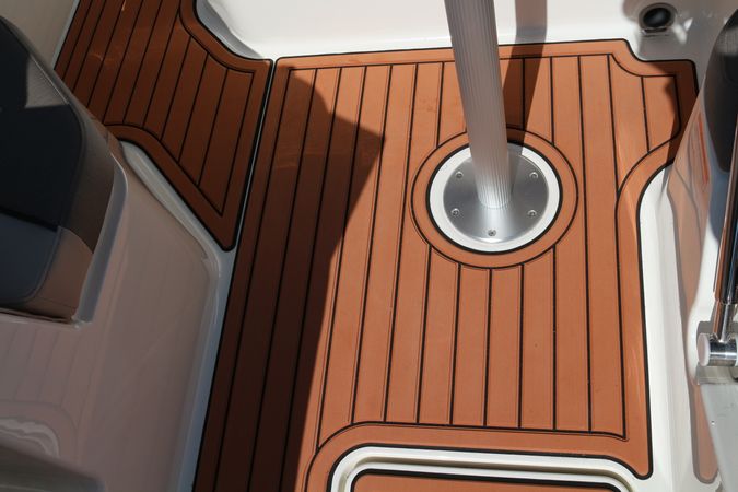 Bayliner VR6 E | Piu Bella Cosa