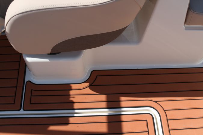 Bayliner VR6 E | Piu Bella Cosa