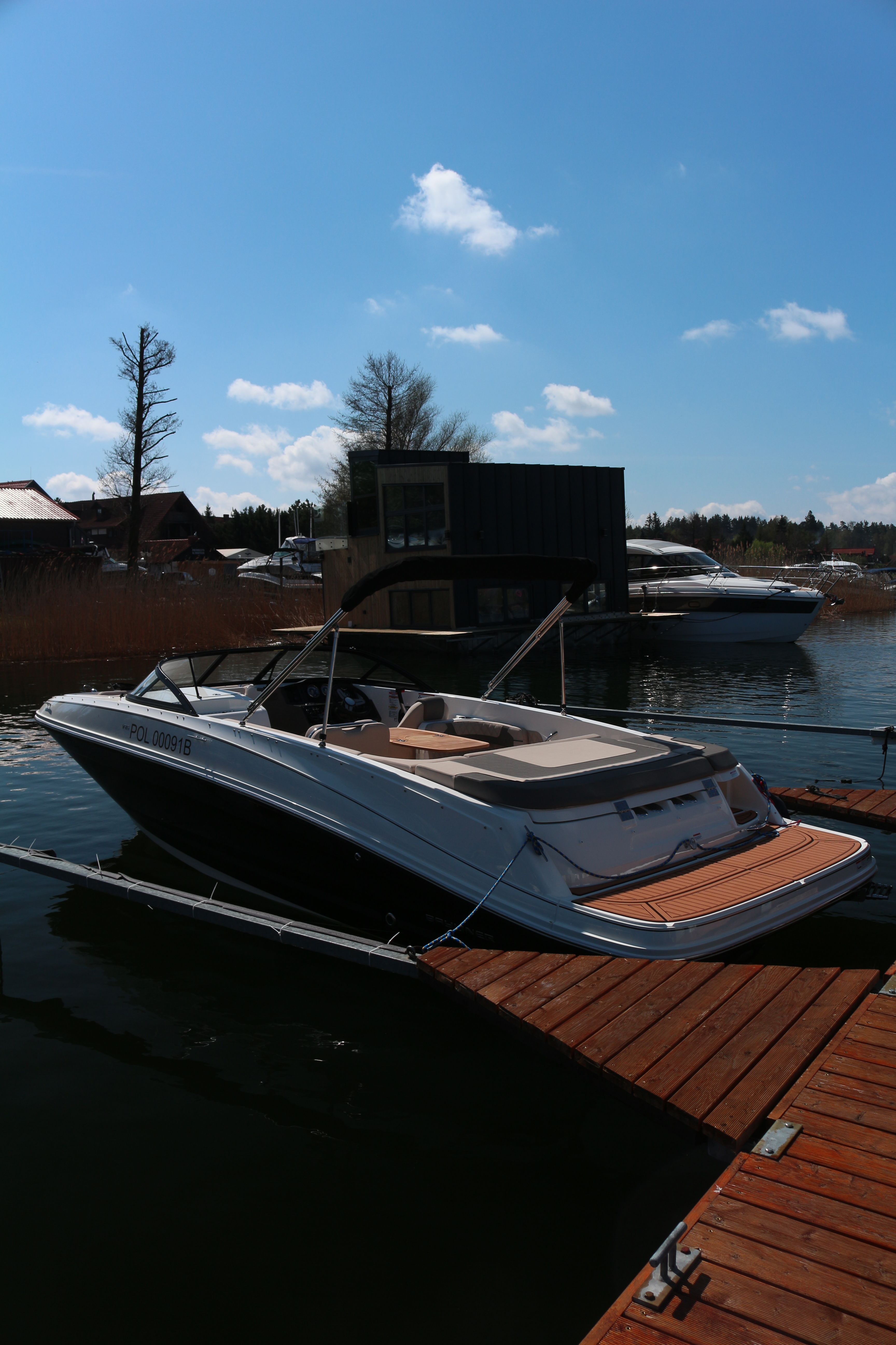 Bayliner VR6 E | Piu Bella Cosa