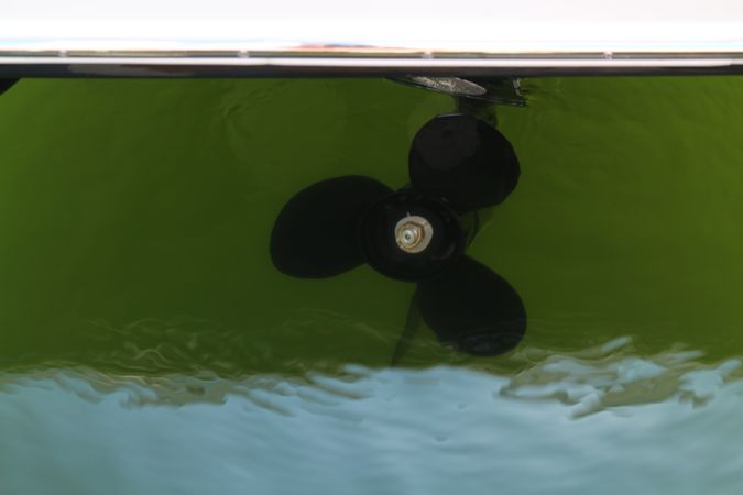 Bayliner VR6 E | Piu Bella Cosa