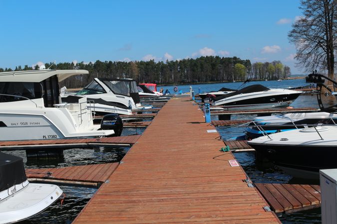 Bayliner VR6 E | Piu Bella Cosa