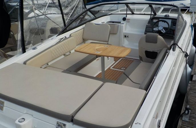 Bayliner VR6 Cuddy | Marta