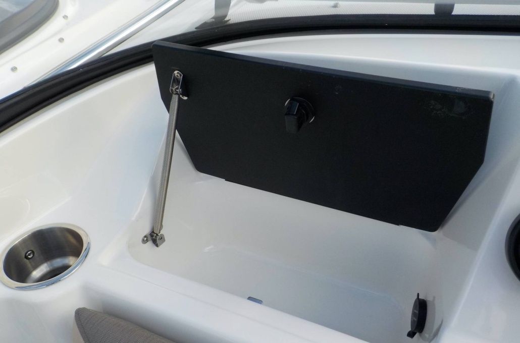 Bayliner VR6 Cuddy | Marta