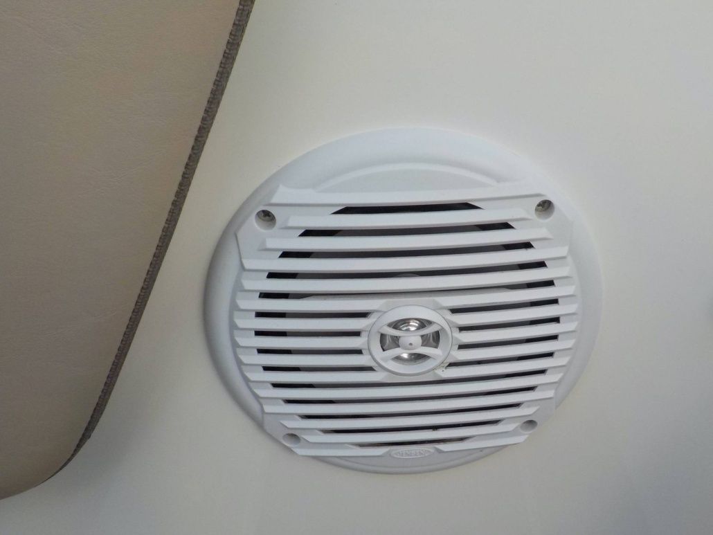 Bayliner VR6 Cuddy | Marta