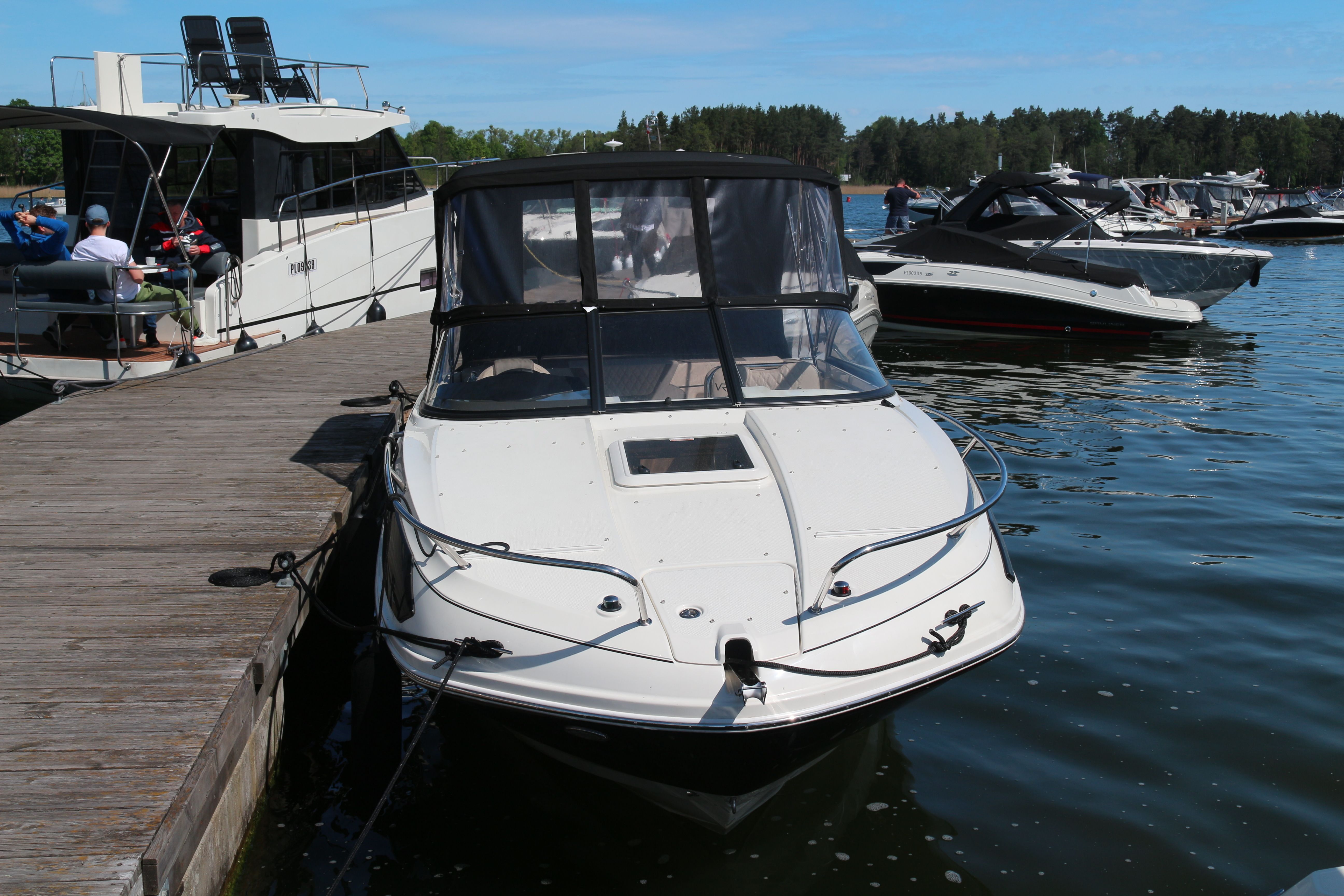 Bayliner VR6 Cuddy | Polly
