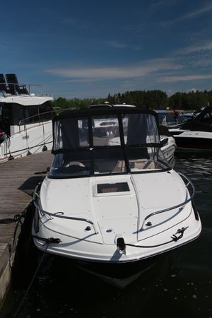Bayliner VR6 Cuddy | Polly