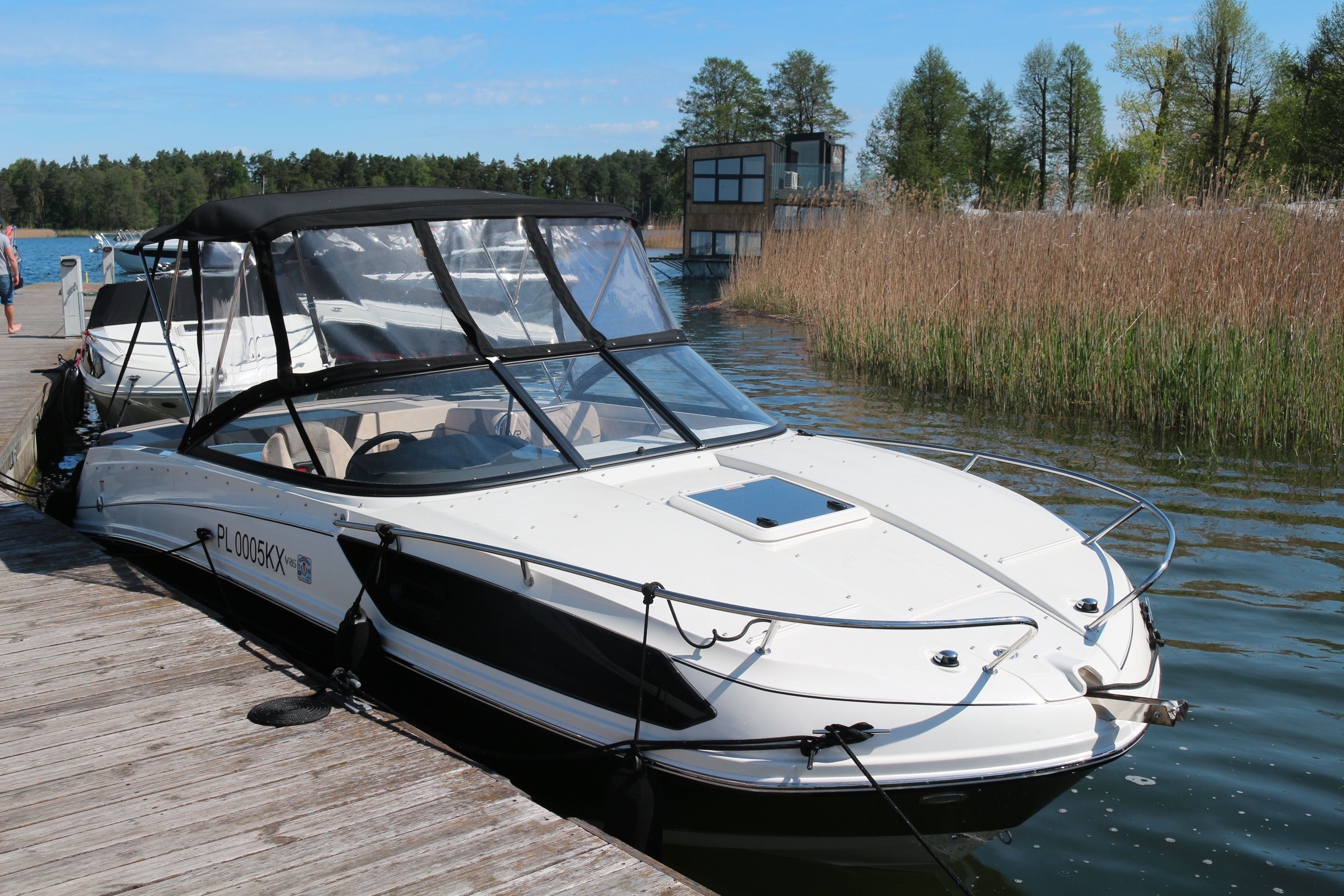 Bayliner VR6 Cuddy | Polly