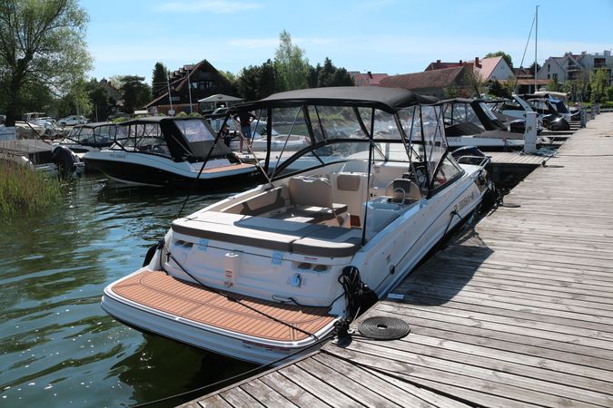 Bayliner VR6 Cuddy | Polly