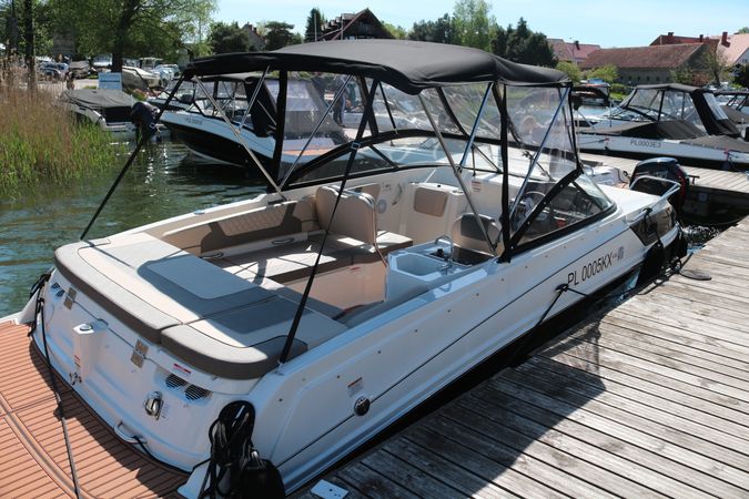Bayliner VR6 Cuddy | Polly