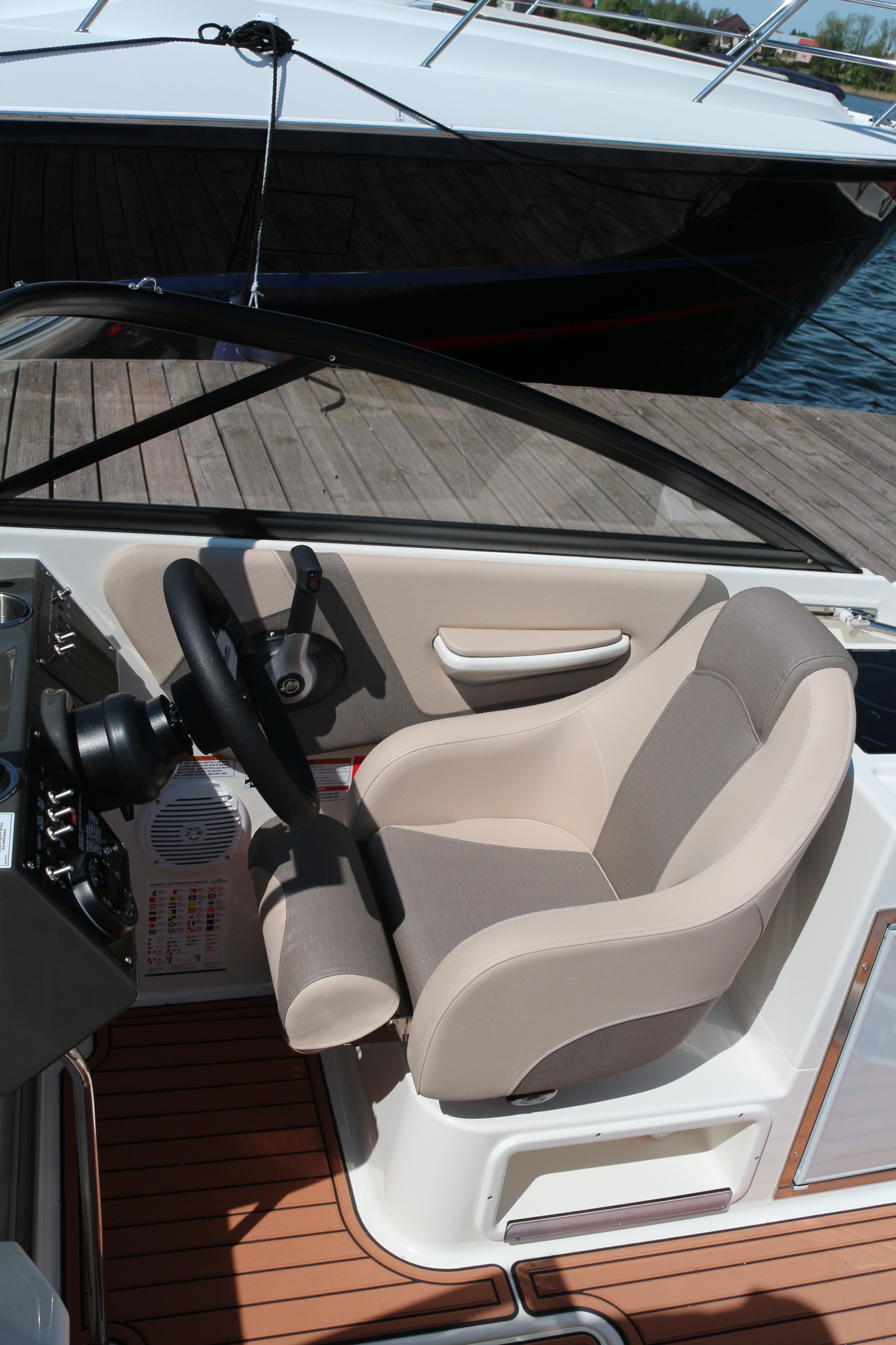 Bayliner VR6 Cuddy | Polly