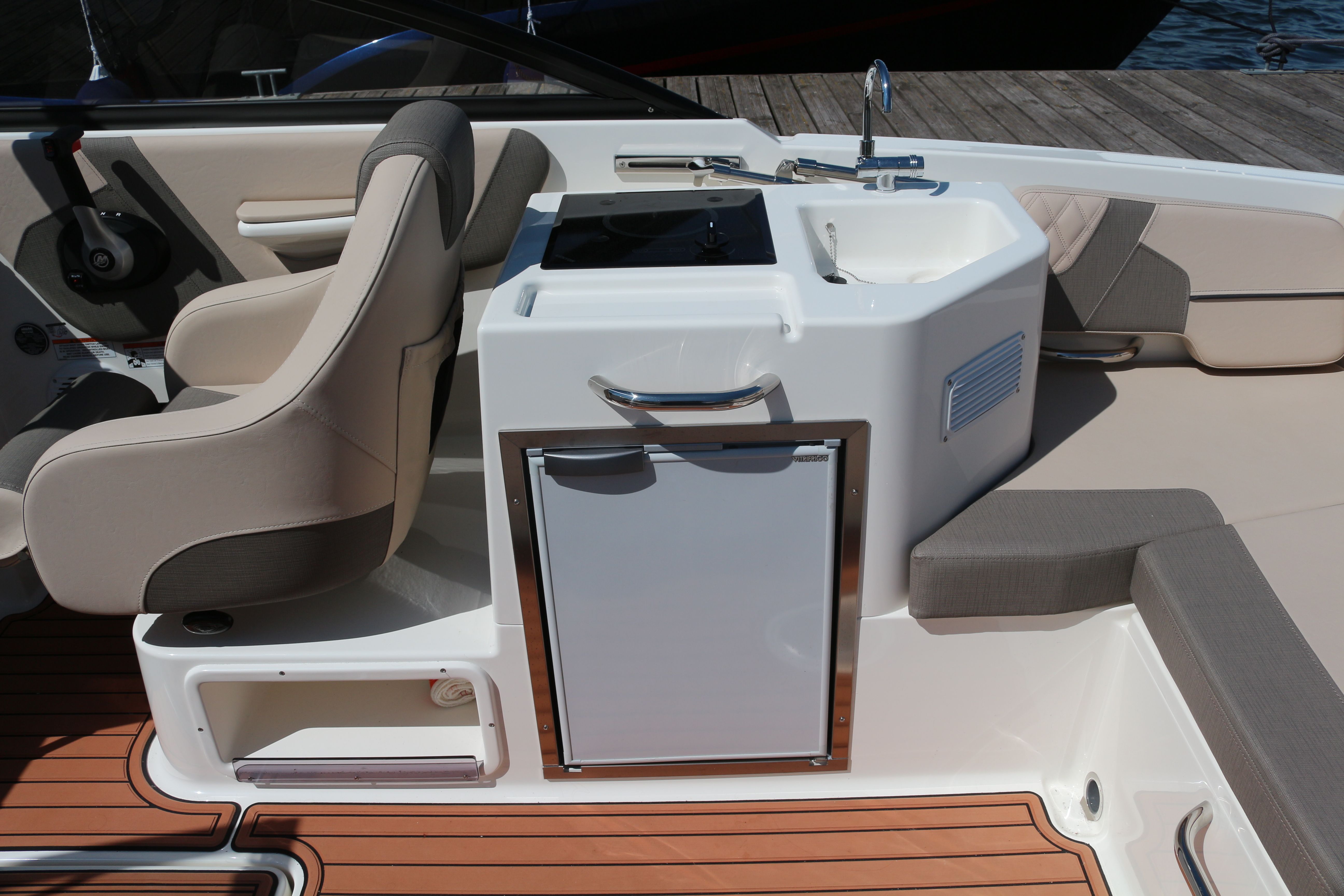 Bayliner VR6 Cuddy | Polly
