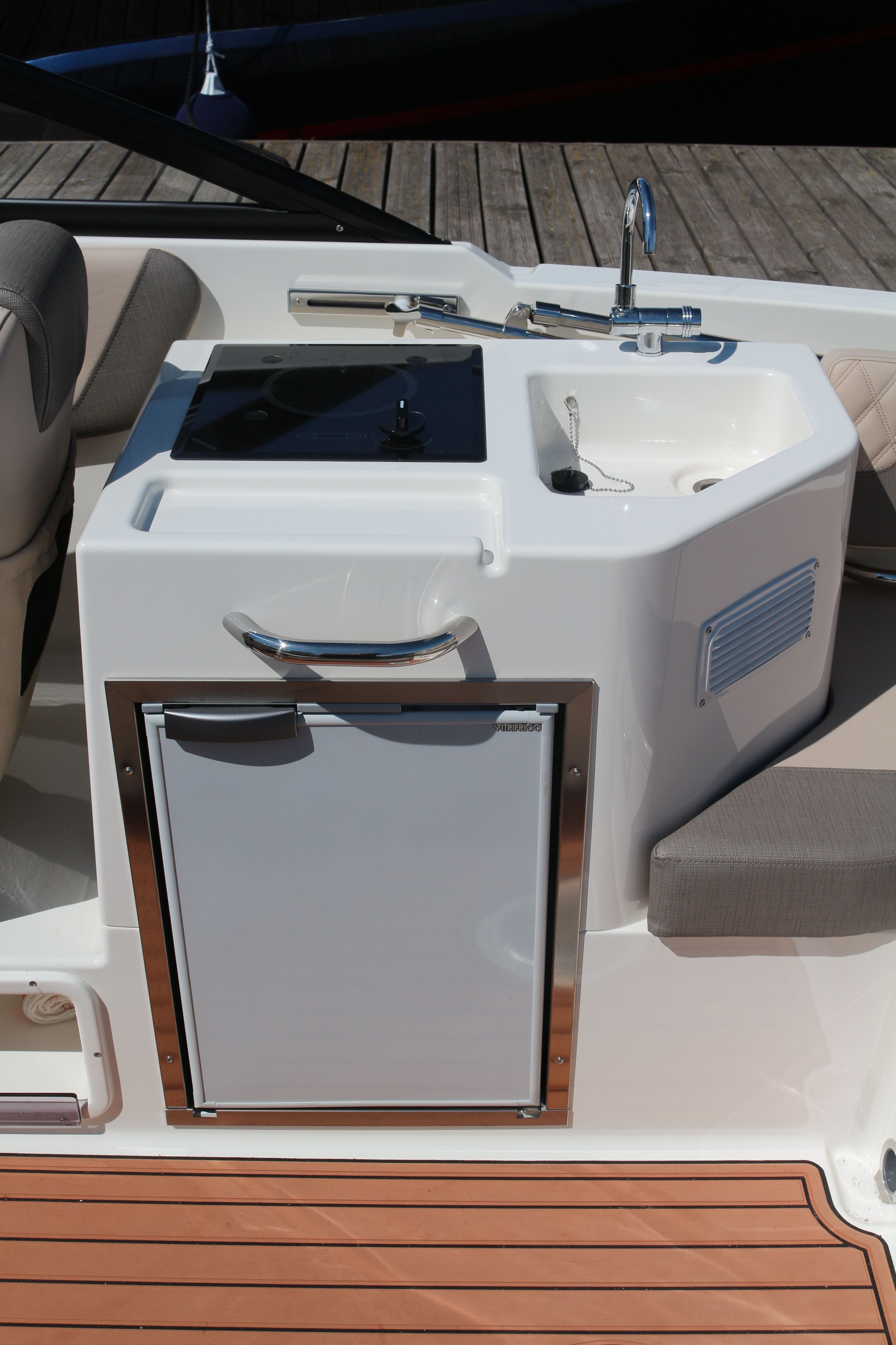 Bayliner VR6 Cuddy | Polly